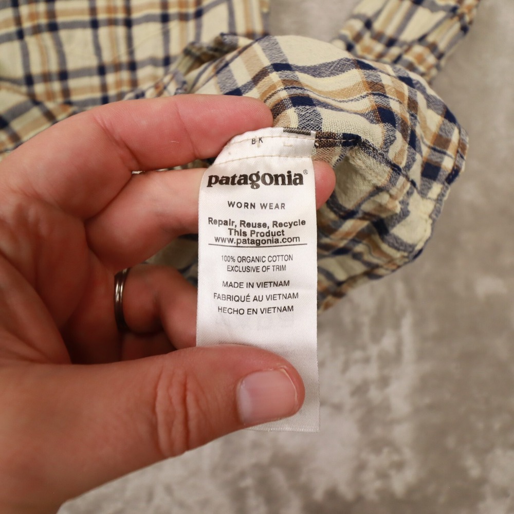 Patagonia Men's Beige Blue plaid Organic Cotton Button Up Shirt size Small - Picture 6 of 8